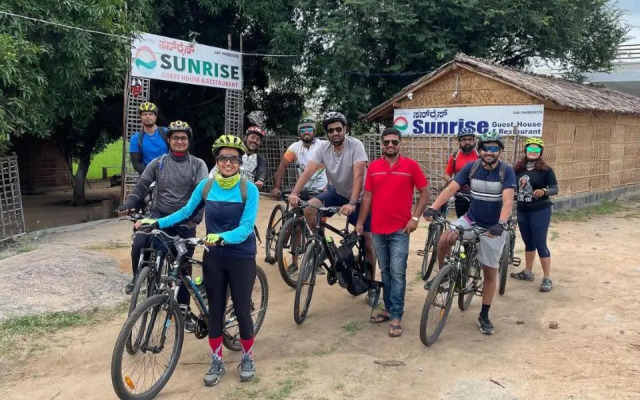 Sunrise Guest House & Restaurant