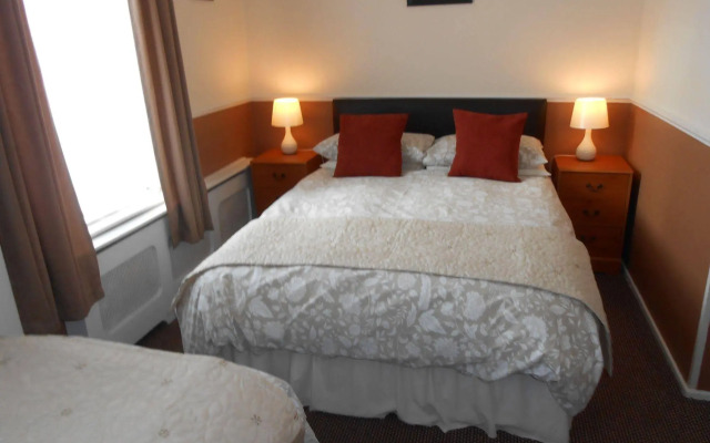 Shirley Heights Hotel