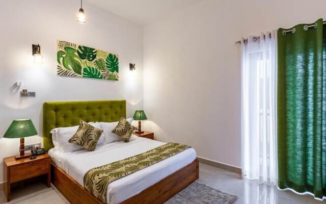 J leaf Hotel by Blue Bird