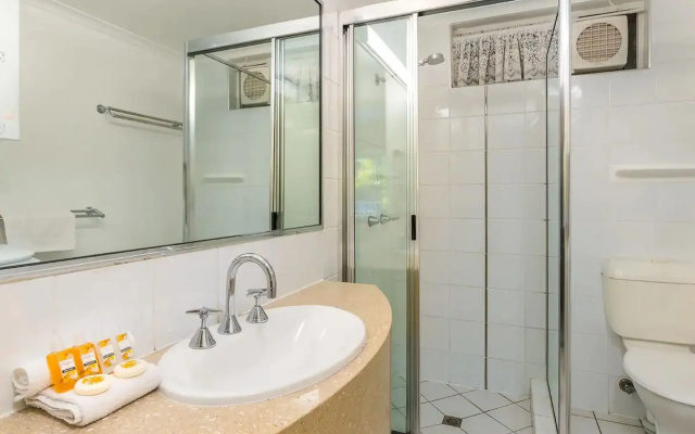 Tradewinds McLeod Holiday Apartments