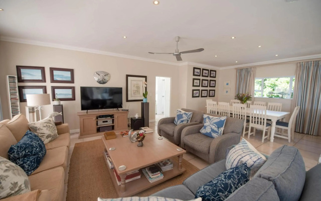 Lovely 2 bedroom rental unit with exquisite views