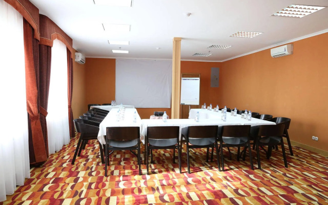 Chagala Uralsk Hotel
