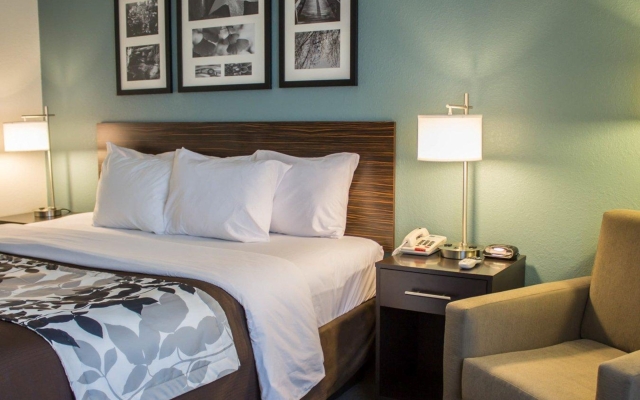 Quality Inn & Suites Middletown - Franklin