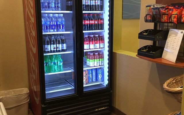 Holiday Inn Express Hotel & Suites Cadillac by IHG