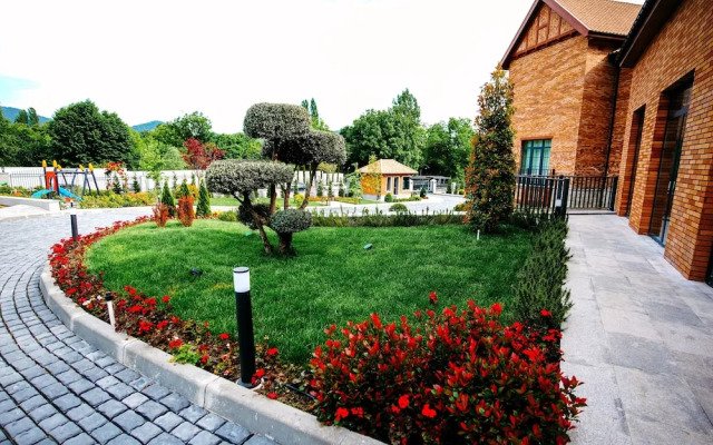Hill Chalet Hotel & Resort