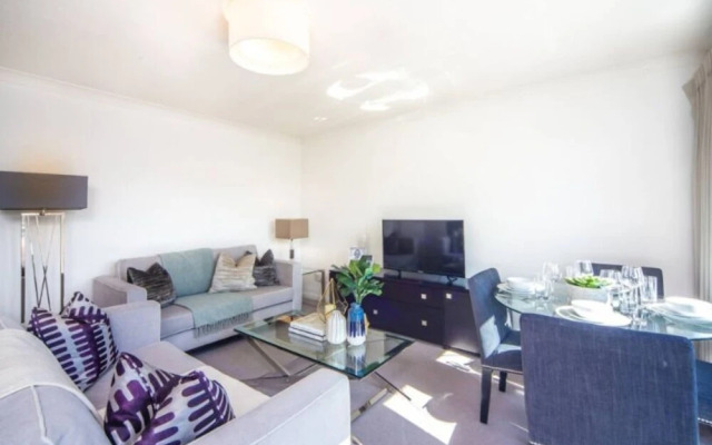 Bright 2 Bedroom Apartment In The Heart Of Chelsea