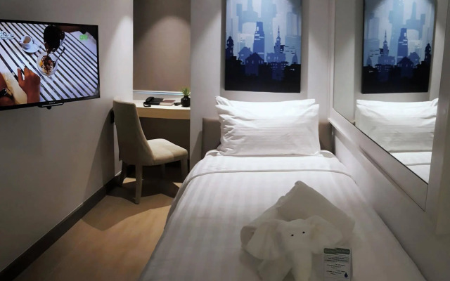 The Mini Suites - Eton Tower Makati