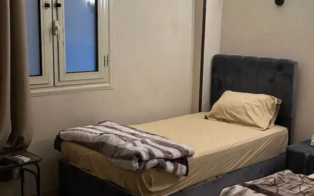 Pyramids Road Guest House