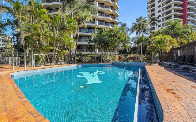 Terrific Location, Large 2BR, 2 Bath Apt