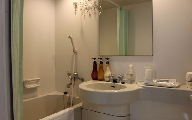 Shin Osaka Station Hotel Annex