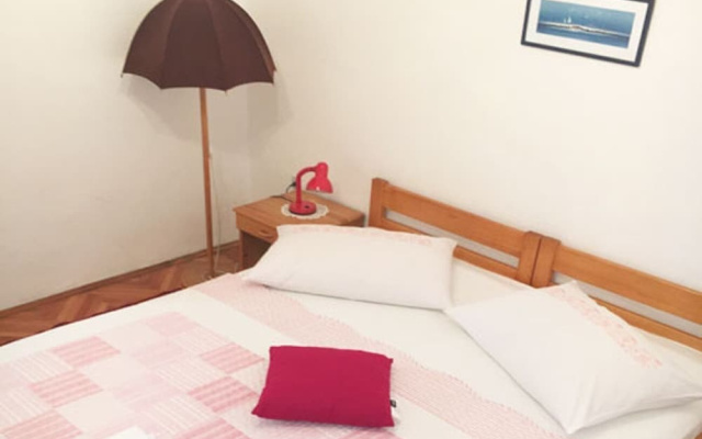 Apartment and Rooms Tomo 1