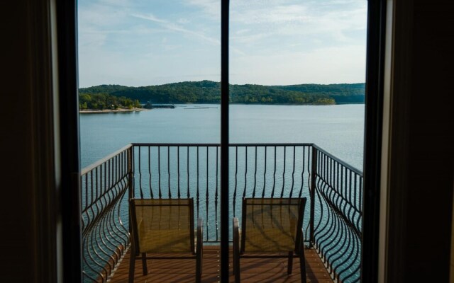 1 Bedroom Lake View Villa- 608