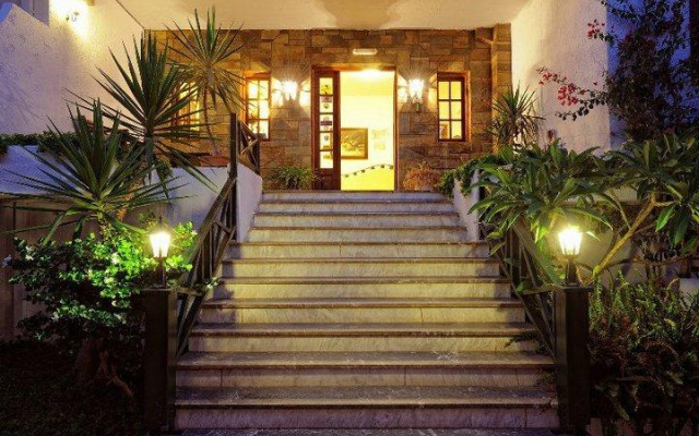 Paloma Garden Hotel