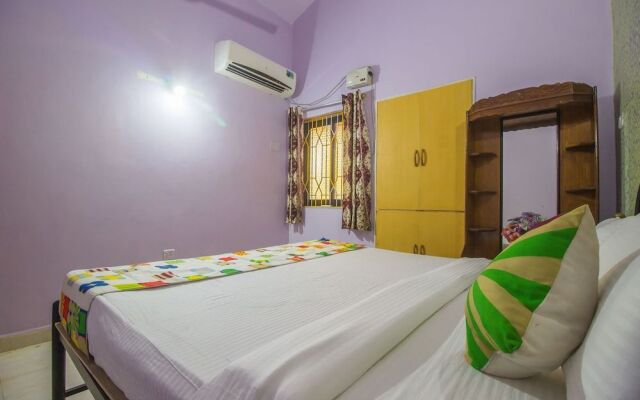 OYO 22067 Home Cozy 1BHK Near Carmona Beach