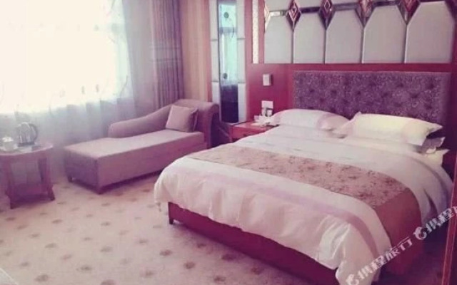 Jinshi Gangwan Hotel(博乐金世港湾酒店(友好万象汇店))