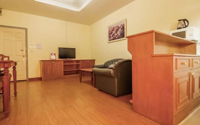 席娜卡琳拉玛苏安隆奈达酒店(Nida Rooms Srinakarin Rama Suan Luang)