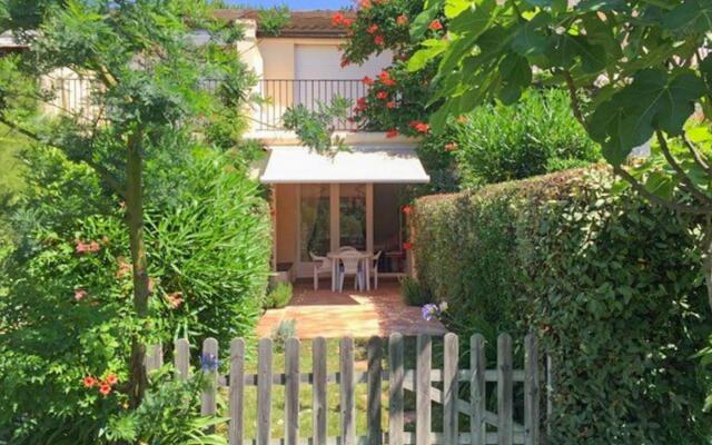 Attractive Holiday Home With Garden