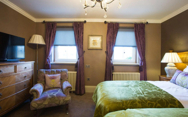 Muckrach Hotel
