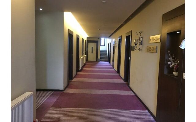 Capital O 9508 Hotel Pine Spring