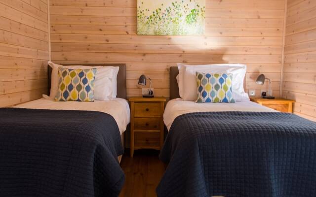 Moonrise Lodge - Swallow Lodge