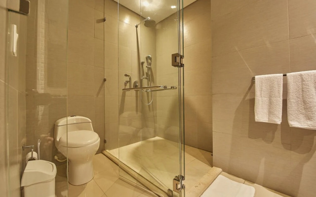 Stylish 1BR Apartment w Balcony Amazing View