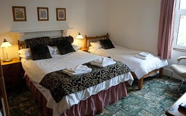 Cavell House Bed and Breakfast