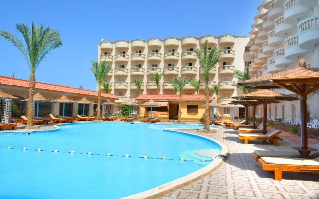 Hawaii Riviera Club Aqua Park-Families and Couples