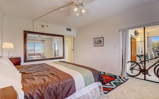 Buttonwood Bliss 2 Bedroom Condo by RedAwning