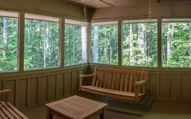 Kanuga Inn & Lodging