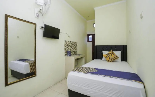 Spot on 2219 Madina Residence