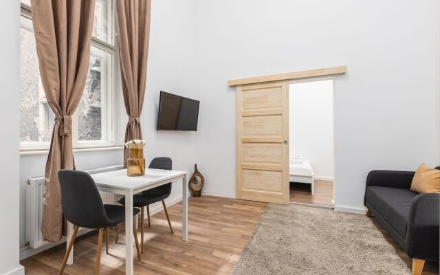 Venus Apartments - Keleti III