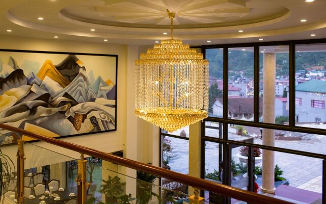 Freesia Hotel