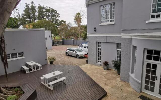 Dawson Manor Guest House