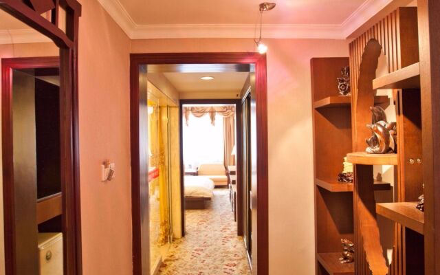 YangShuo New Century Hotel
