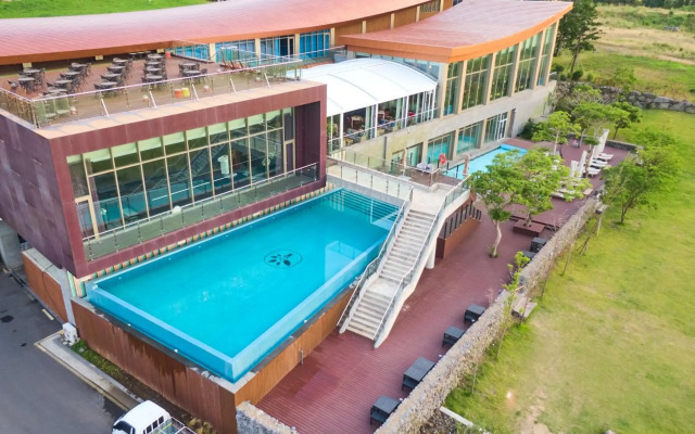 Camphortree Hotel & Resort
