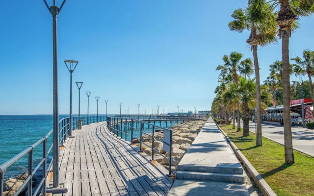Sanders Breeze Limassol