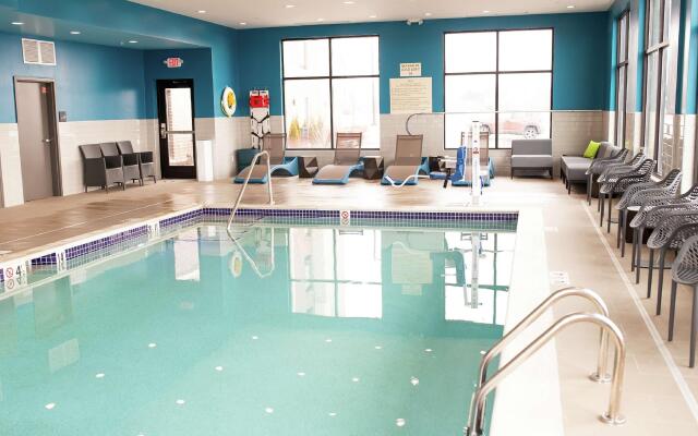 Hampton Inn & Suites Dundee