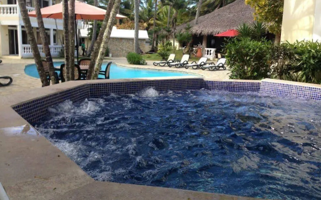 Las Canas Beach Retreat