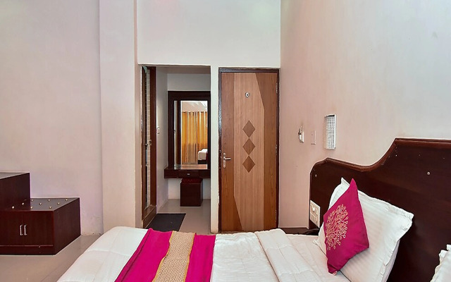 Hotel Deep Palace Near Bus Stand Udaipole