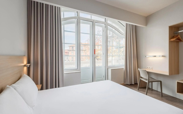 Moov Hotel Porto Centro
