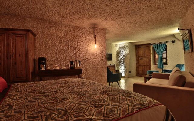 The Owl Cave Hotel