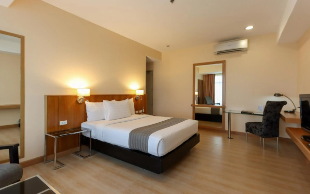Paseo Premiere Hotel