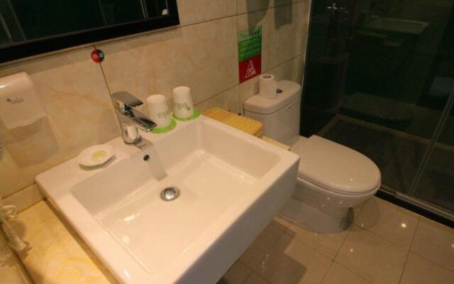 GreenTree Inn Express Shanghai Disneyland Metro