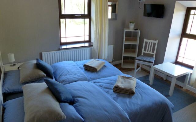 Garadice View Farm House - 6 Bed accommodation