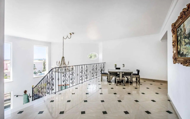Villa Paris