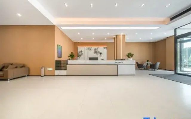 “GreenTree Inn Zhumadian High-Speed Rail Station People's Hospital Branch