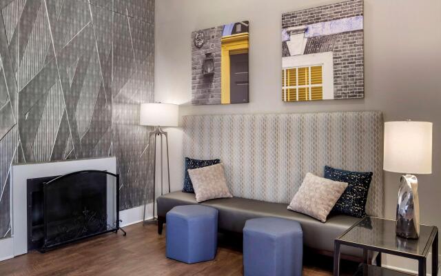 Best Western Plus Philadelphia Airport S. At Widener Univ.