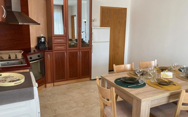 25m FROM THE BEACH!! Luxury Sea Paradise Apartment