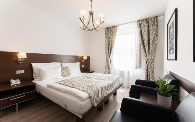 Standard Double room (full double bed)
