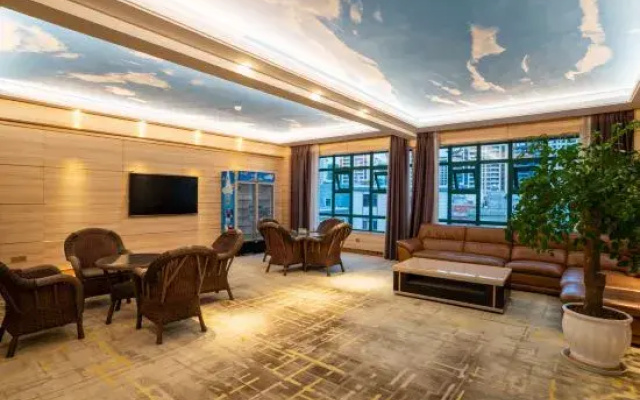 Luxi Redwood Hotel (Luxi Bus Station Branch)